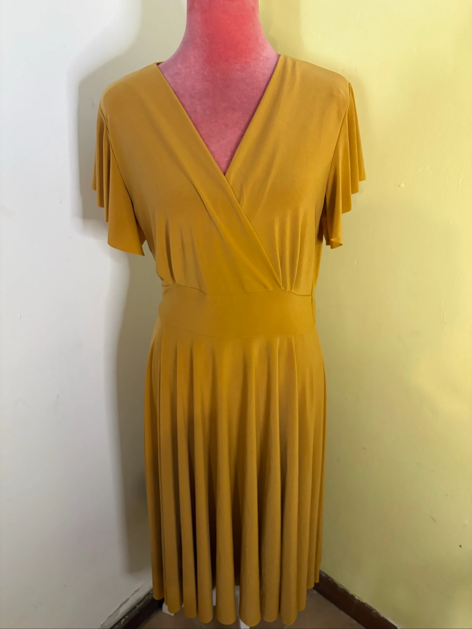 Vestido godé Cruzado no decote  – photo 4